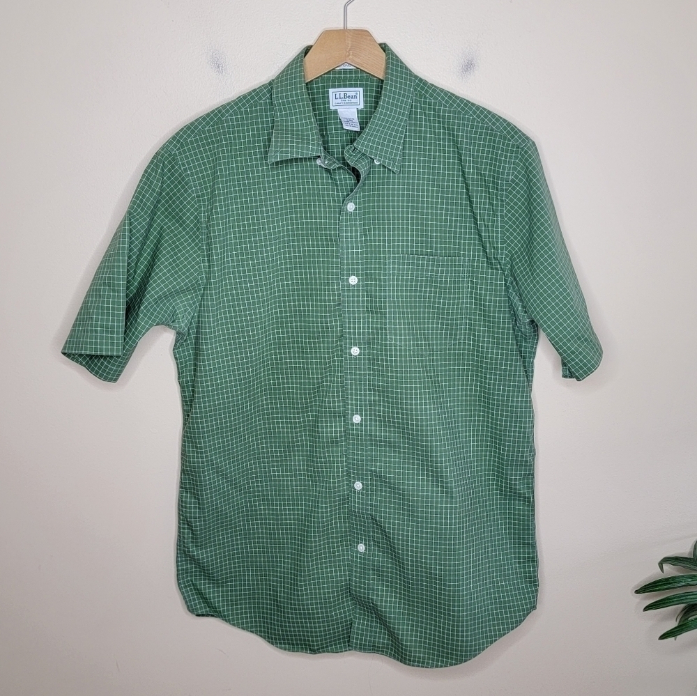 L.L.Bean Green Checkered Short Sleeve Shirt Wrinkle Free Traditional Fit